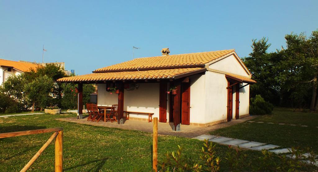 Agriturismo La Casa Della Lavanda - Il Rustico Марина-ди-Монтемарчано Экстерьер фото