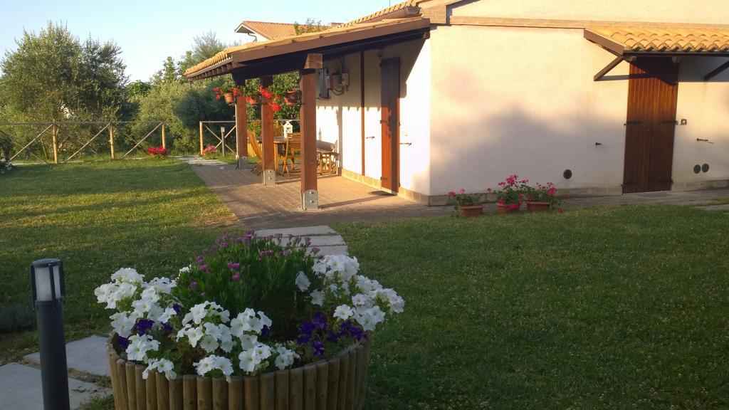 Agriturismo La Casa Della Lavanda - Il Rustico Марина-ди-Монтемарчано Экстерьер фото